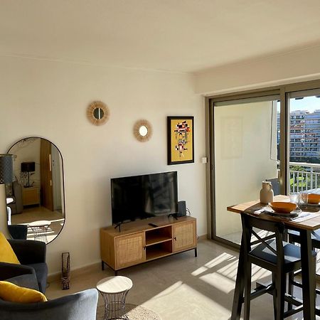 Studio Avec Vue Sur Marina Et Mer - 2 Adultes Et 1 Enfant Maximum Mandelieu Kültér fotó