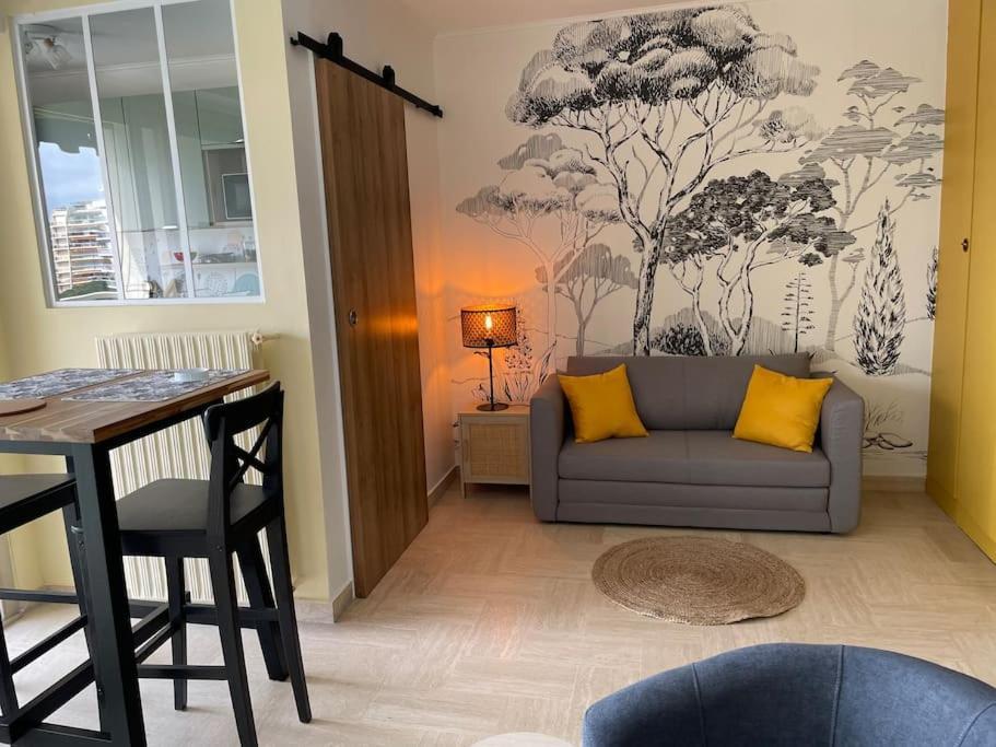 Studio Avec Vue Sur Marina Et Mer - 2 Adultes Et 1 Enfant Maximum Mandelieu Kültér fotó