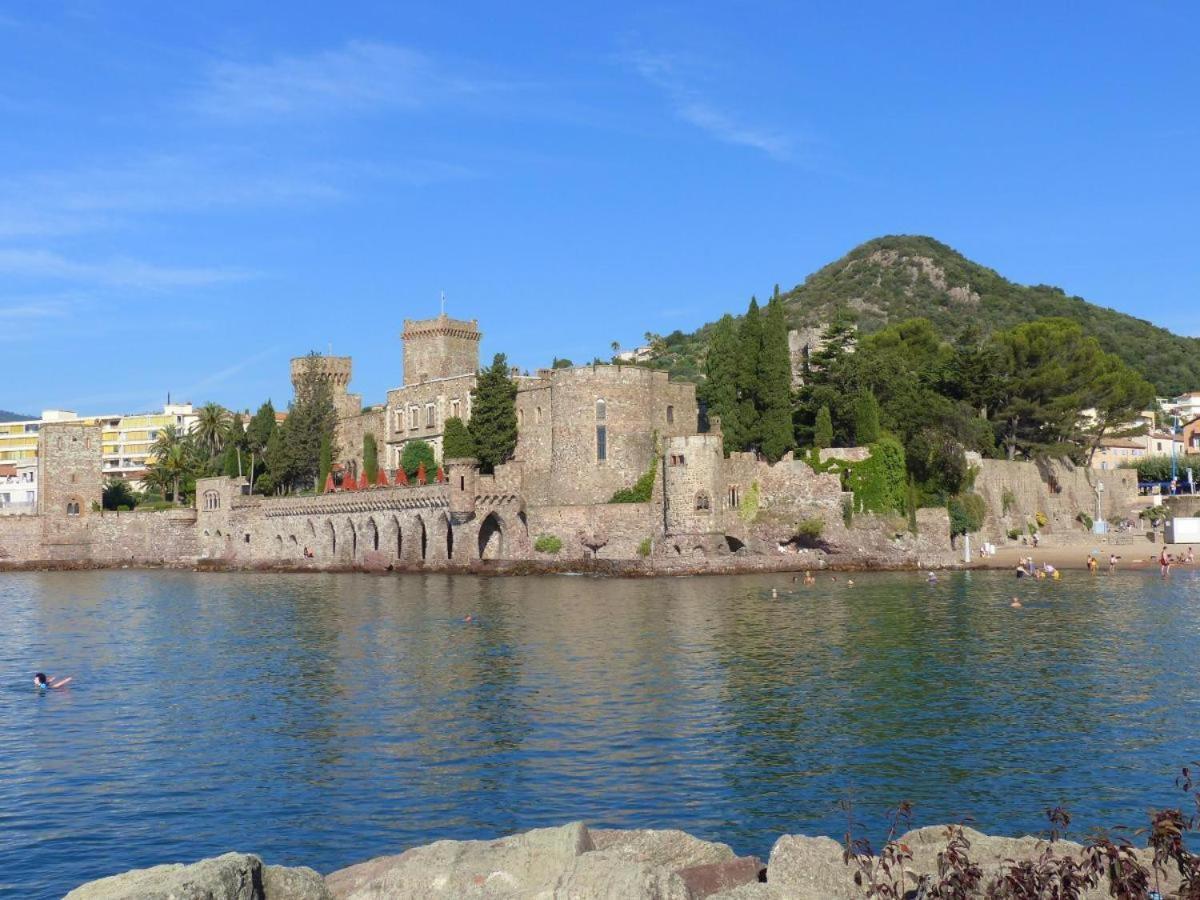 Studio Avec Vue Sur Marina Et Mer - 2 Adultes Et 1 Enfant Maximum Mandelieu Kültér fotó